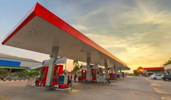 gas-station-sunset_39420-259